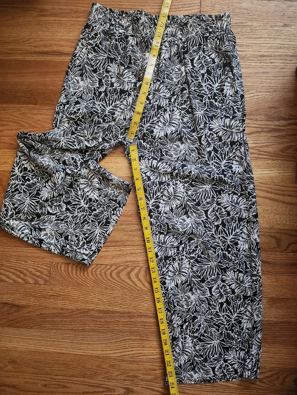 Sigrid Olsen Linen Black/White Tropical Leaf Pants Size M - Picture 7 of 10